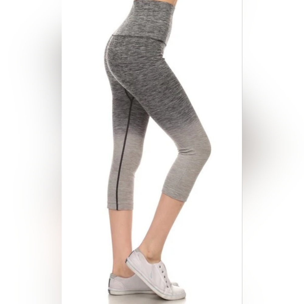 Yelete Charcoal Gray Dip Dye Ombre Athletic Capri Leggings Women's Size L